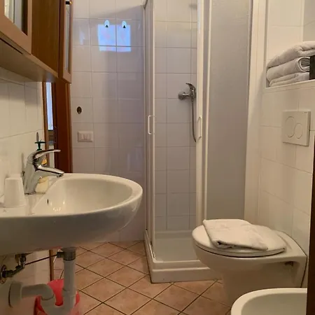 Casetta Azzurra In Corte Medioevale Holiday home Pisano