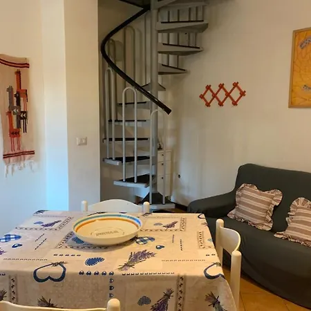 Casetta Azzurra In Corte Medioevale Holiday home