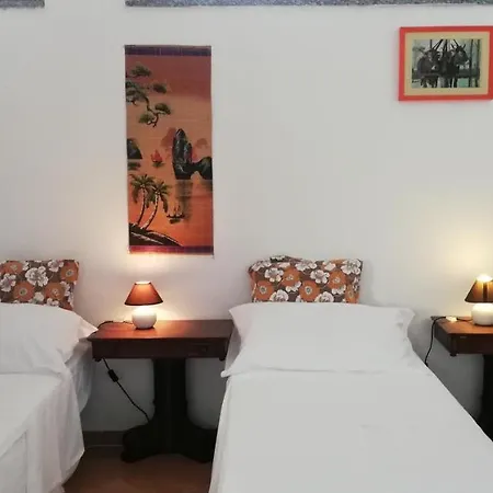 Holiday home Casetta Azzurra In Corte Medioevale *
